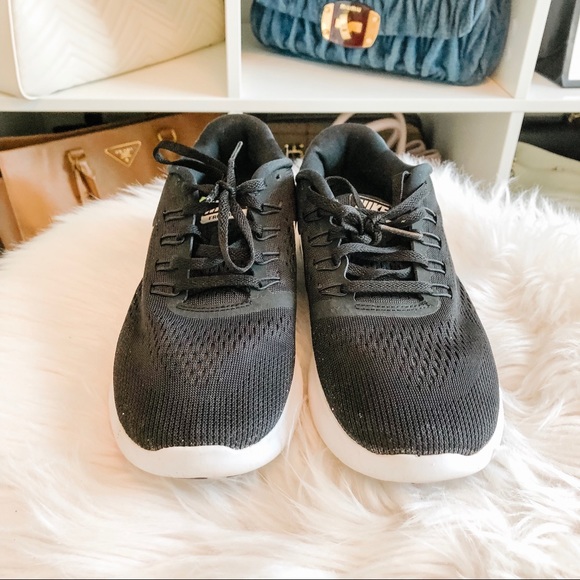 Nike Shoes - Nike Runners 🏃‍♀️